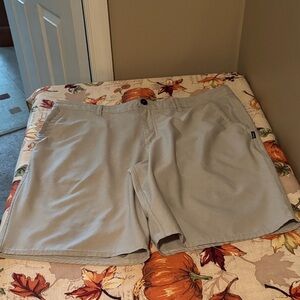 5/$3 Hybrid & Company Black and Gray Shorts